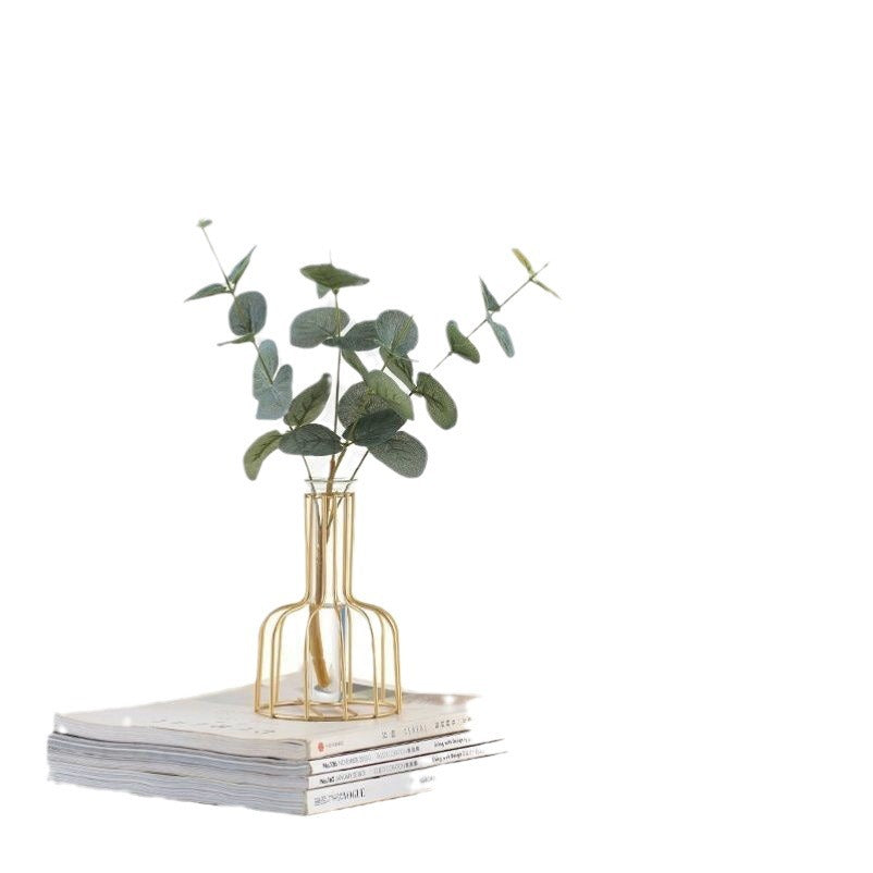 Elegante jarrón decorativo de hierro con tubo de ensayo